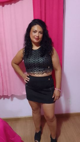 Ola me chamo Simone sou morena tenho 34 anos ,atendo sem frescuras,estou louca de cheia de tesao ,tenho local 